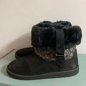 ‎Lifestride cozy cold weather boots. Black booties comfort